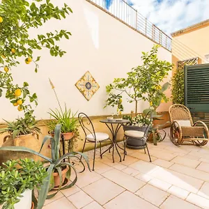 Dimora Le Tre Muse Bed & Breakfast Lecce